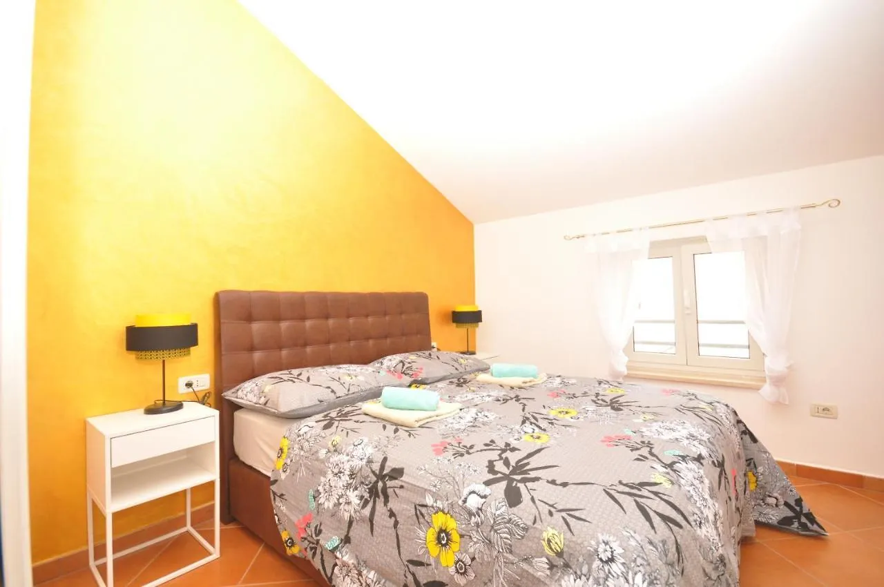 Kala Main Square Poreč Apartamento
